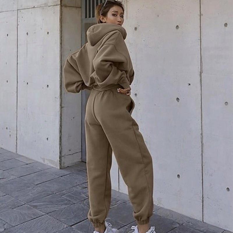 Cropped tracksuit