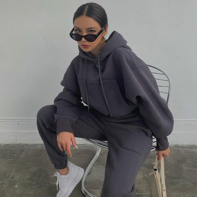 Cropped tracksuit